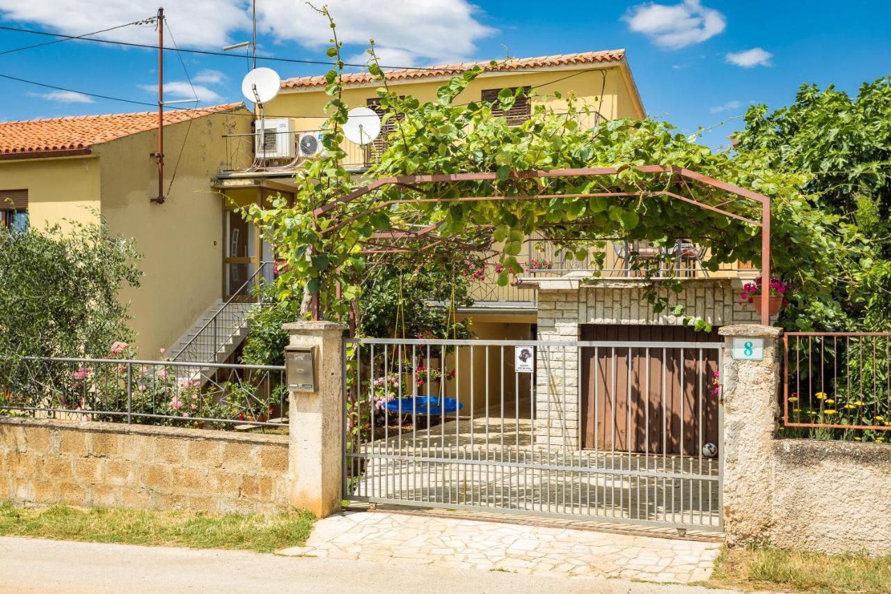Lumalu Διαμέρισμα Galižana Εξωτερικό φωτογραφία